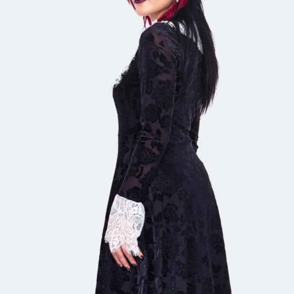 Jawbreaker Black Floral Lace Long Sleeve Velvet Devour Dress NWT - Picture 2 of 11